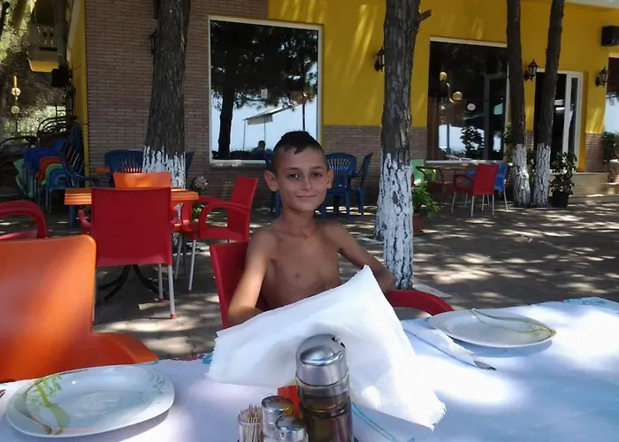 Milka * Golem (Tirana)